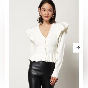 NWT Line and Dot KATE SWEATER WITH RUFFLE in Ivory Sz Large